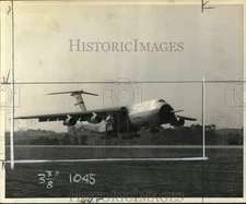 1968 Press Photo Lockheed C5A airplane takes off from a runway - pim09817
