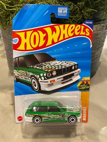 Hot Wheels 2025 Wagons #245 Bmw M3 Wagon GrüN Weiß Ad Spoke Wheels 1:64-image
