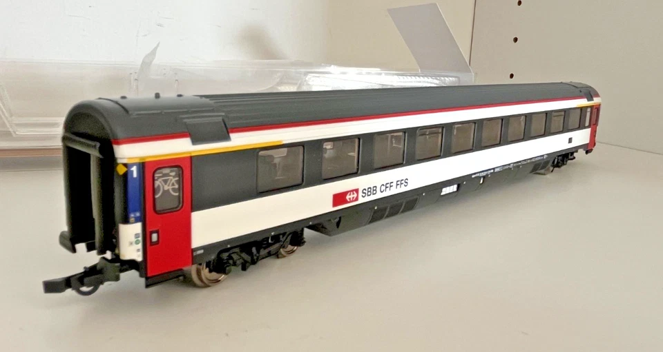 🌟 ROCO HO 74634 - voiture EC Eurocity Apm 1è classe SBB CFF - NEUF - Photo 4/4