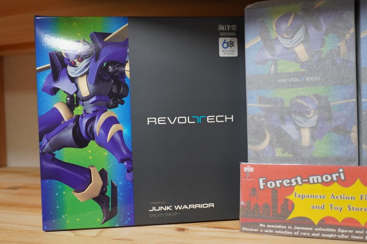 Revoltech Yu-Gi-Oh! 5D's Junk Warrior Action Figure by Revoltech Yu-Gi-Oh! 5D's Junk Warrior Action Figure by