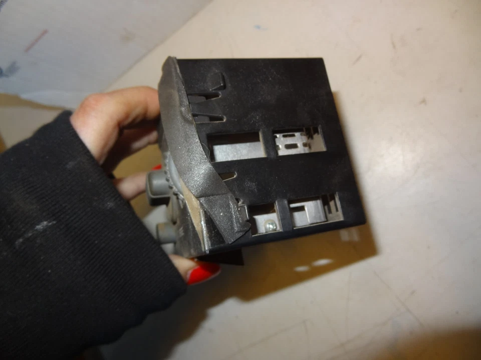 OEM 2000 - 2005 Chevrolet CHEVY Astro GMC Safari DOME OVERRIDE LIGHT Switch - Image 3 of 4