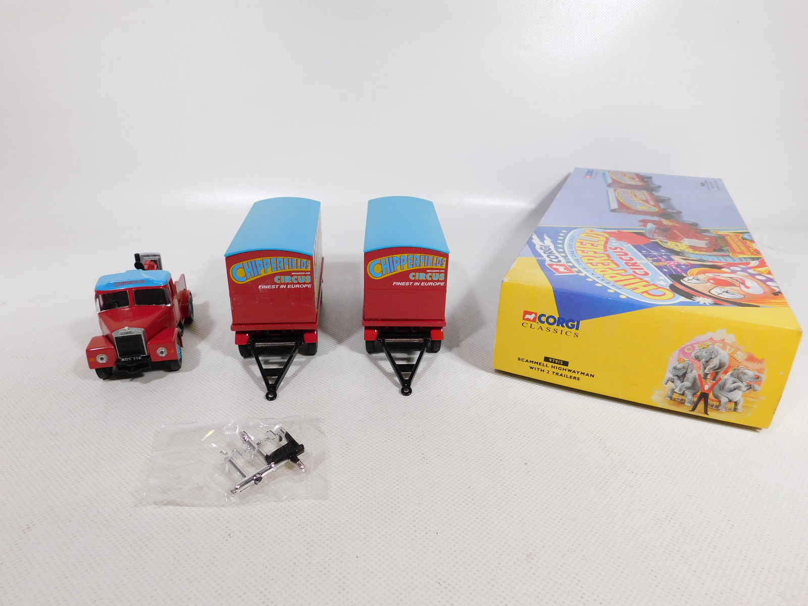 Lot De 7 Camions De Cirque Corgi Toys – Échelle 1/43 – Métal – Cirque Pinder