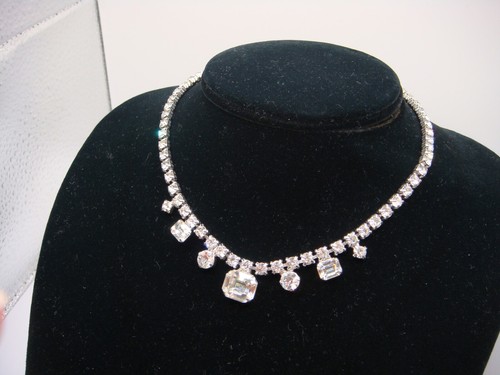 VINTAGE SIGNED LA REL EMERALD CUT CLEAR RHINESTONE NECKLACE ESTATE