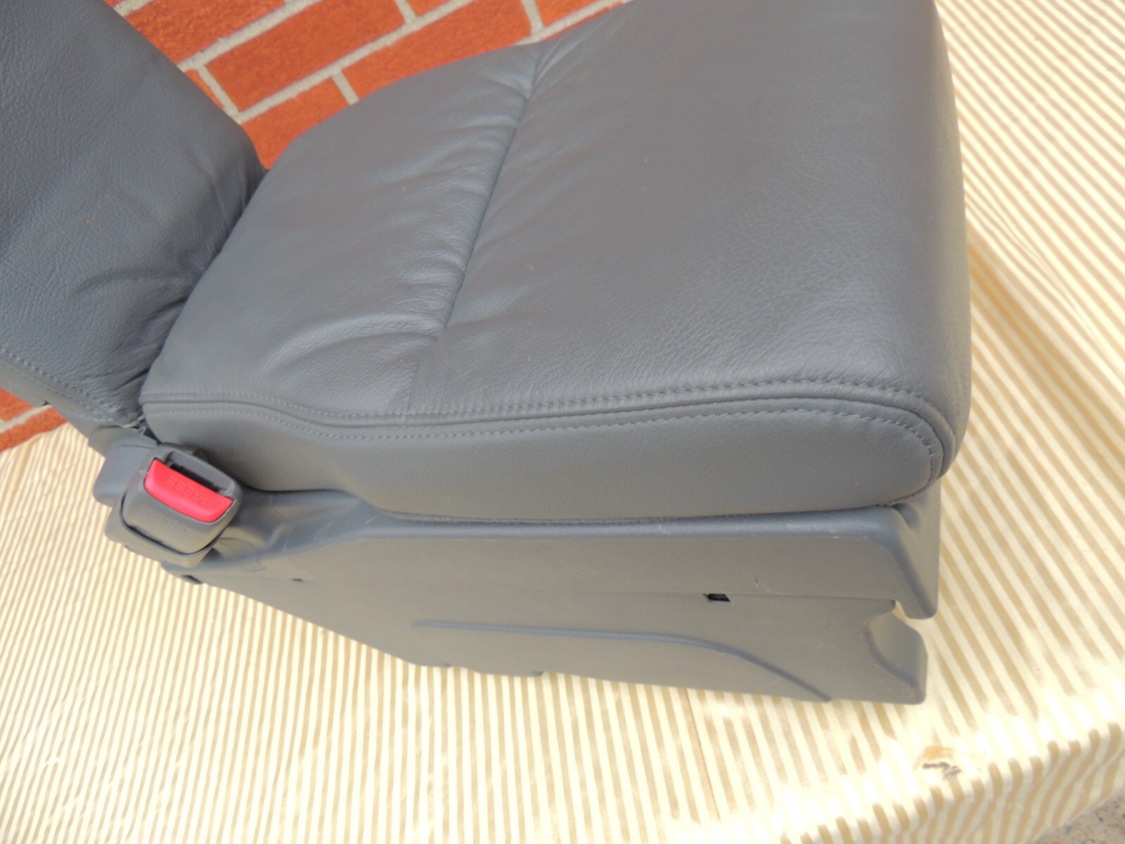 20052010 HONDA ODYSSEY CENTER SECOND ROW CONSOLE CENTER JUMP SEAT OEM eBay