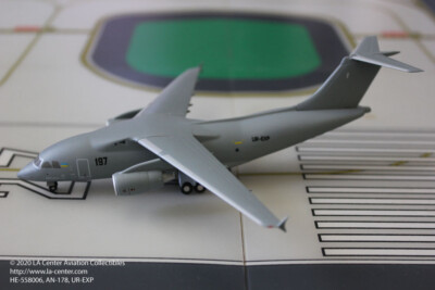 Herpa Wings Antonov Design Bureau AN-178 Transporter Plastic Model in 1:200