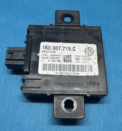 Audi A3 8P Bj 2008 Alarm / Diebstahlsicherung Steuergerät 1K0907719C