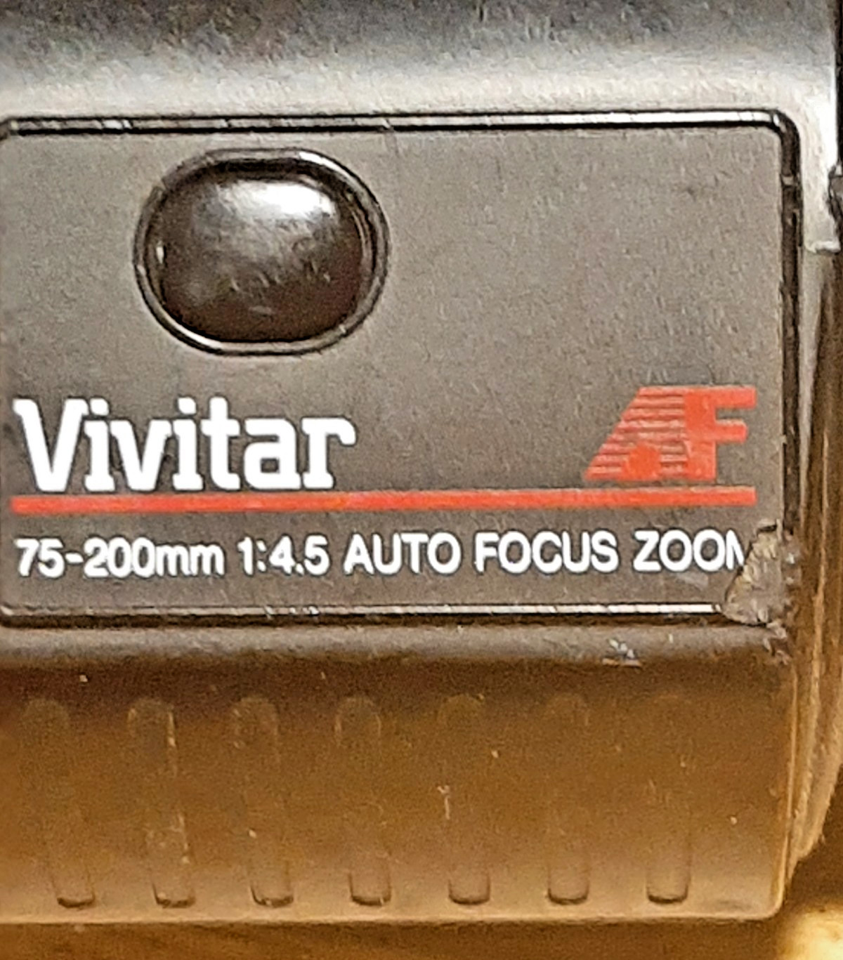 VIVITAR AF 75-200mm f/4.5 Auto Focus Zoom lens