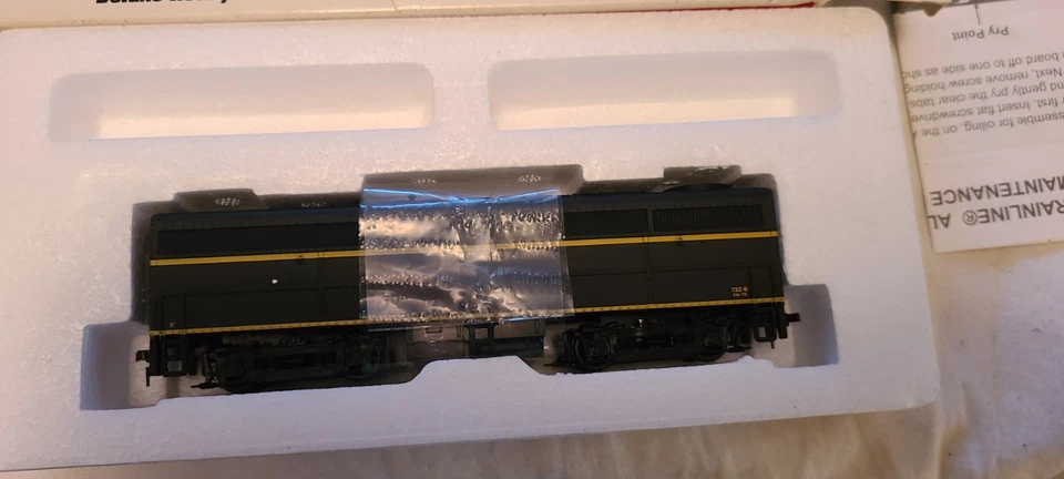 WALTHERS Trainline Alco FA-1 & FB-1 Locomotive Set ERIE 729-A 732-B In Boxes - Image 4 of 4