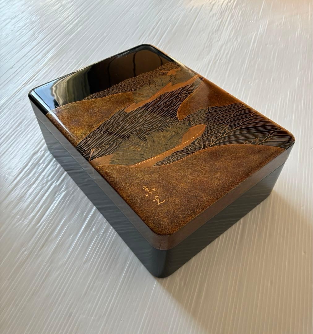 Laca Jubako (caja de comida en niveles) Maki-e (imagen rociada) Antiguo [Tamaño: