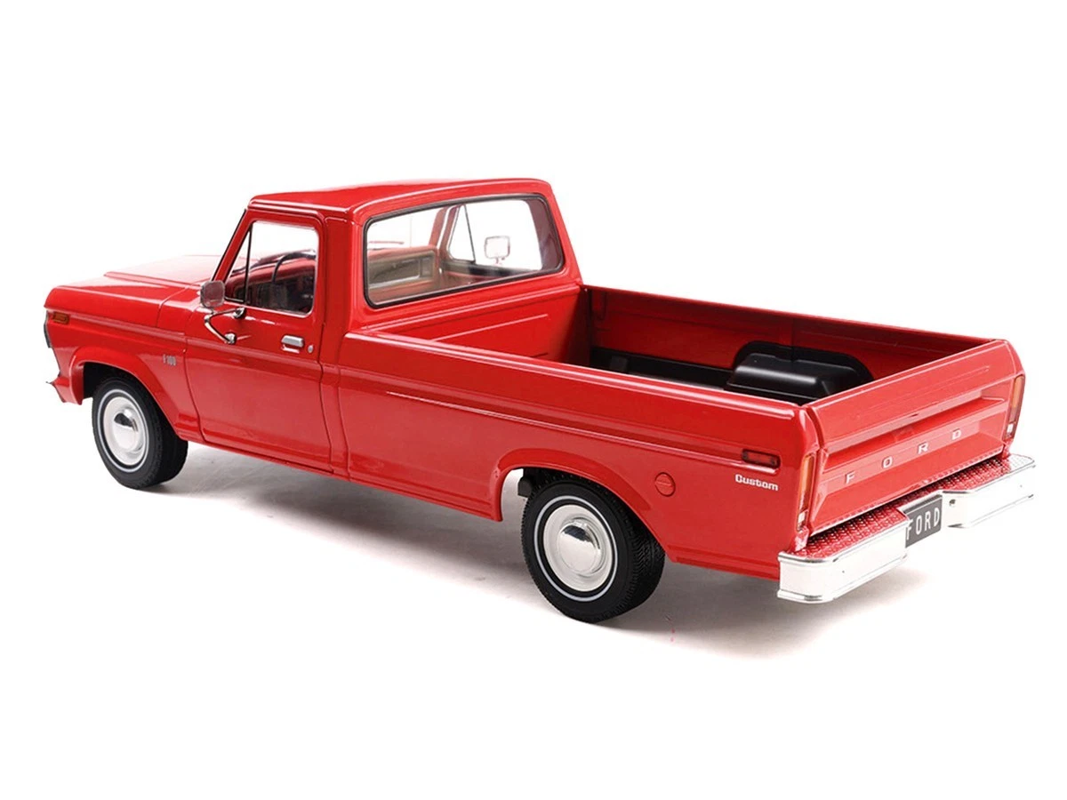 IXO MODEL Ford F-100 Pick-up de 1974, escala 1/18, color rojo Candy Apple (U18RDC003) 2