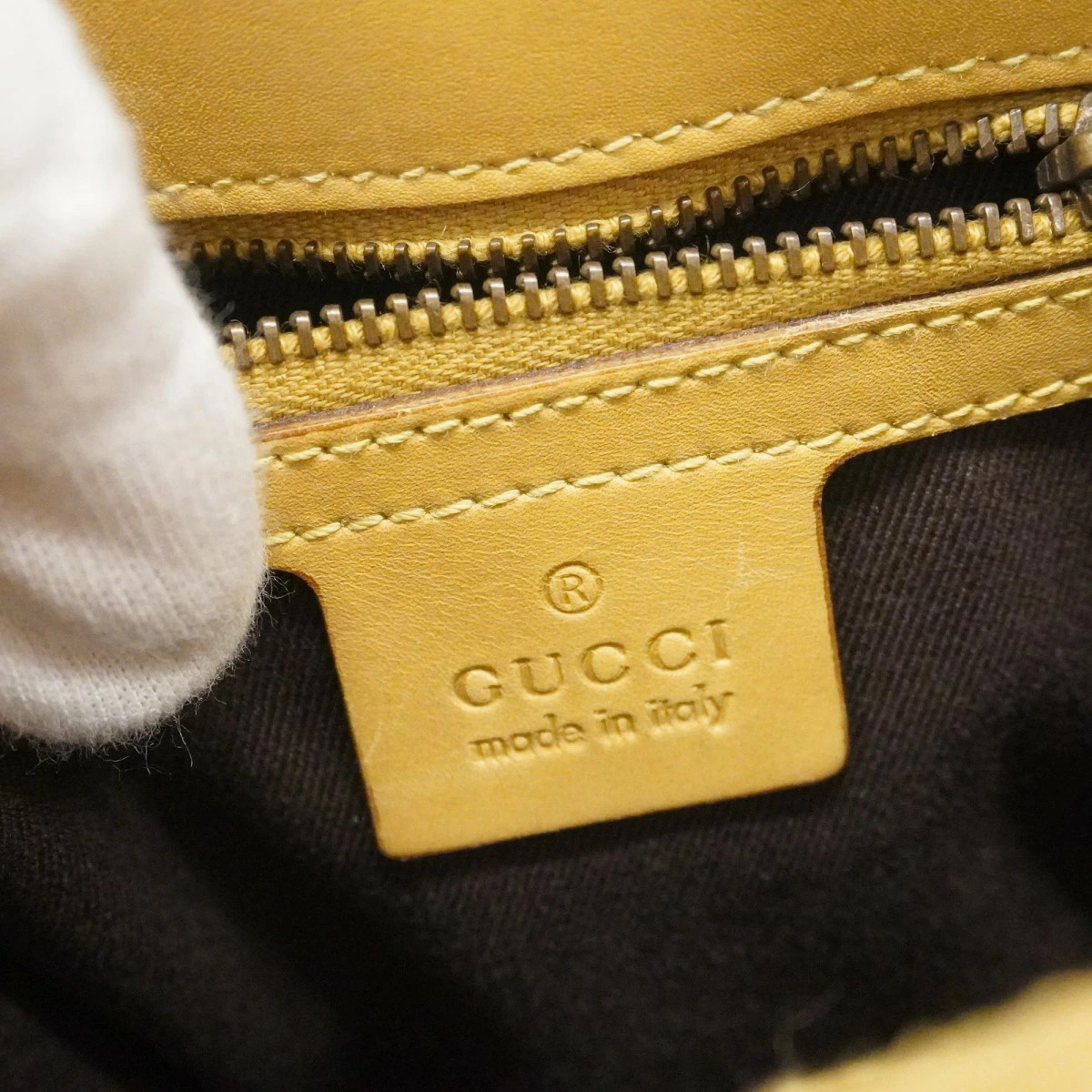 Gucci GG Canvas Shoulder Bag Beige Yellow Leather Gold Hardware thumbnail 5