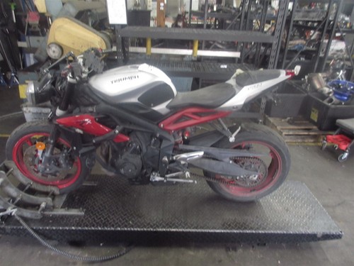 2015 13-16 Triumph Street Triple R Fuel Gas Petrol Injector Nozzle Rail Pipe - Picture 12 of 12