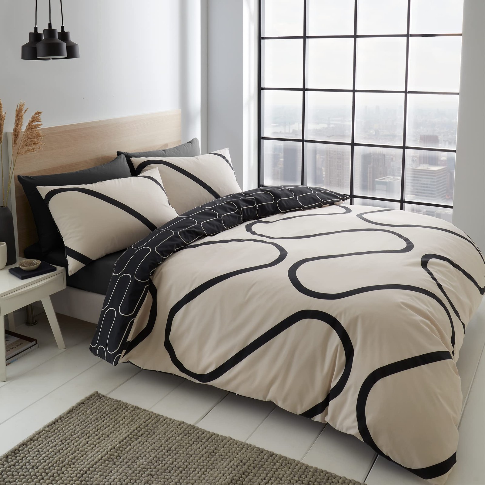 Catherine Lansfield Linear Curve Geometric Duvet Cover Set in Black | Size: Double - Image 2