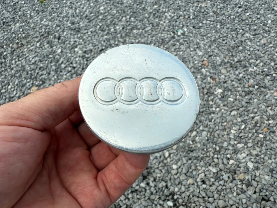 AUDI 100 200 A6 A8 V8 QUATTRO OEM WHEEL CENTER CAP POLISHED ALLOY 4D0 601 170 A - Image 2 of 3