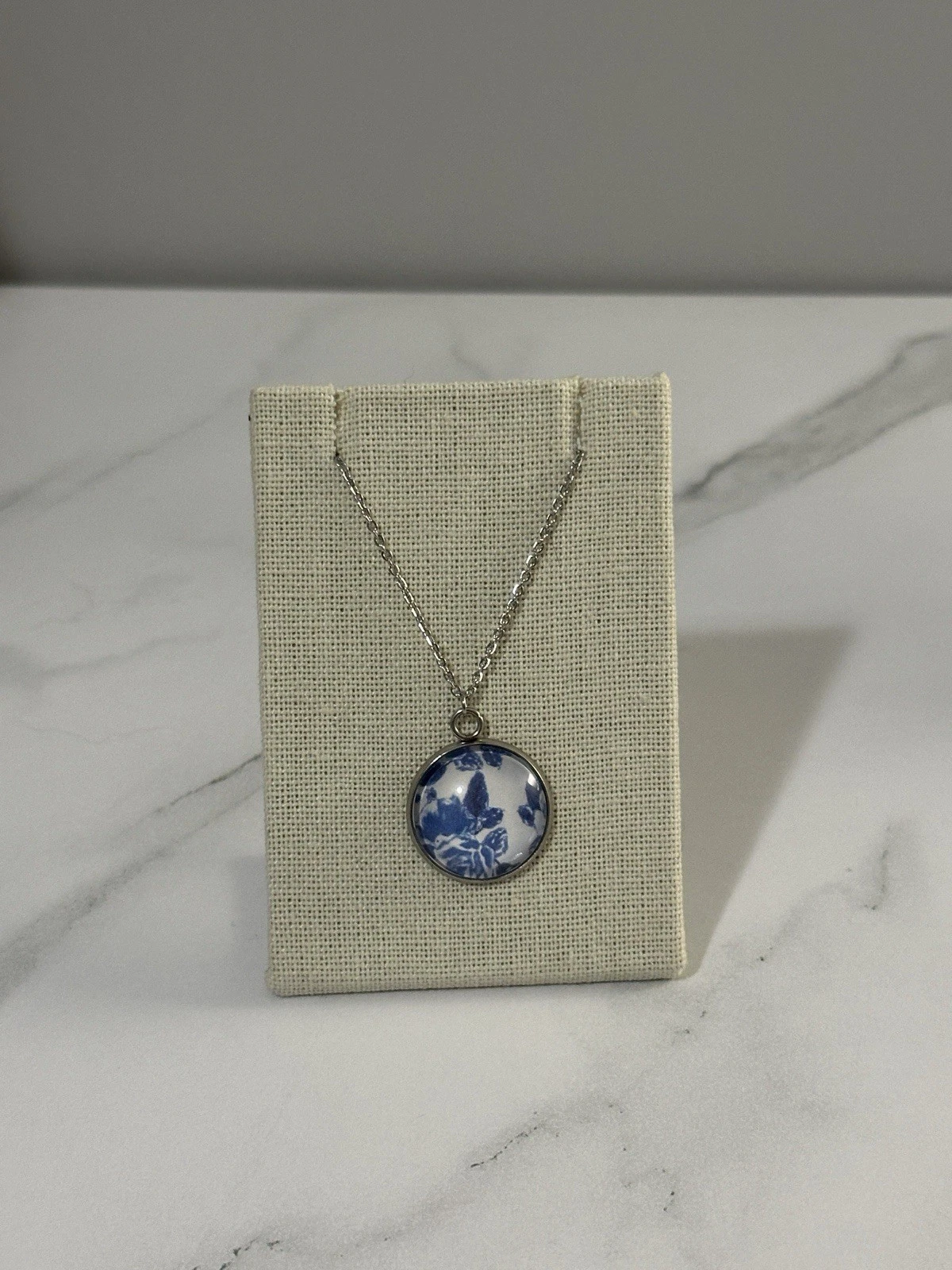 Silver Tone Blue & White Round Floral Charm Pendant Necklace w/ Cable Chain image 5