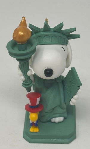 Hallmark Christmas Ornament 2008 Patriotic Pals Spotlight on Snoopy 11th Series