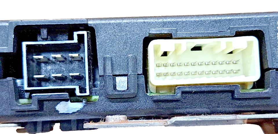 Módulo de asiento del conductor delantero izquierdo Hyundai Azera 2012-2016 88197-3V503 OEM Foto 2 de 4