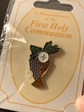 Vintage First Holy Communion Gold Tone Enamel Lapel Pin GW9 
