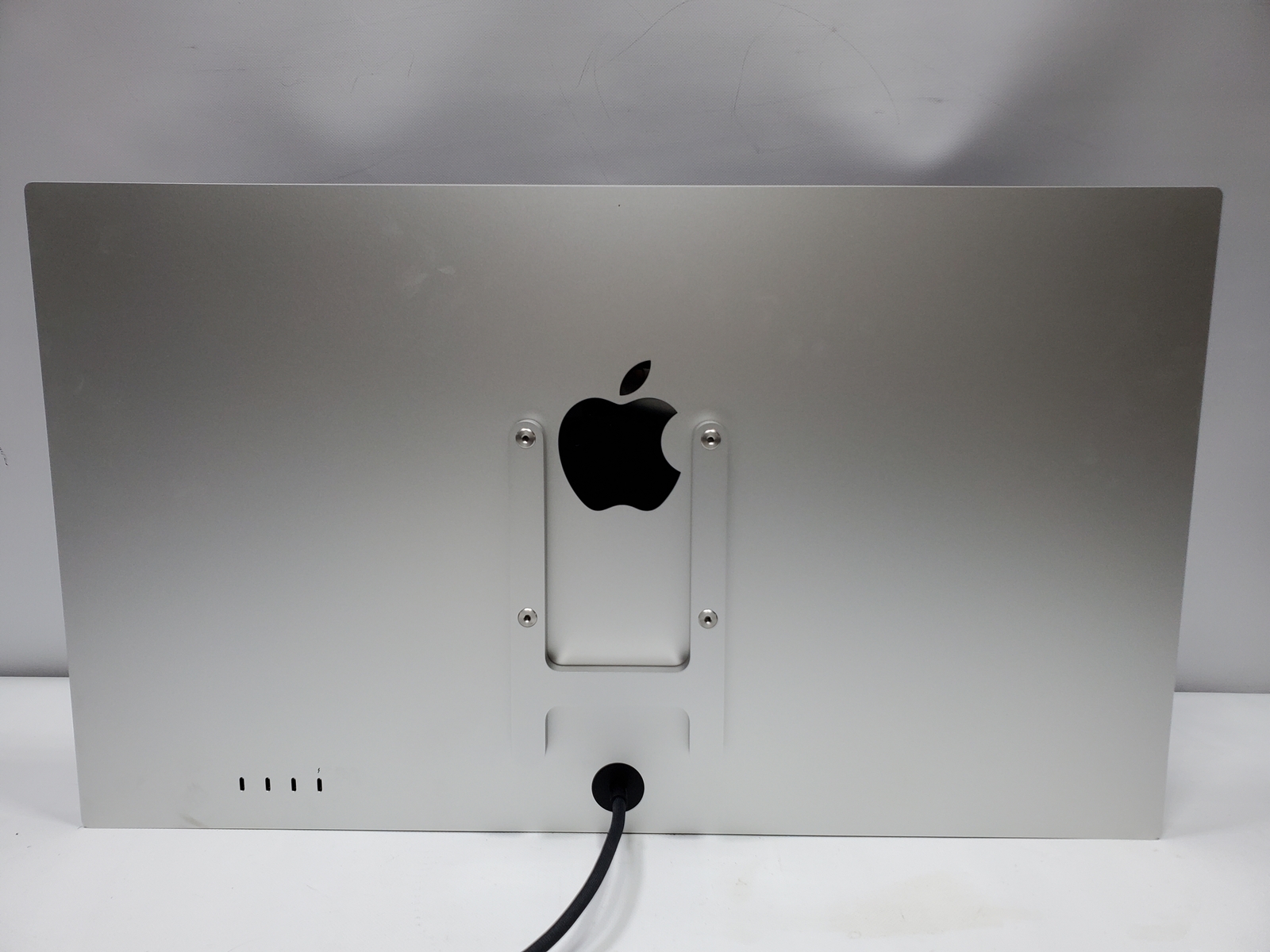 Apple Studio Display Standard Glass VESA Mount Adapter 194253030829