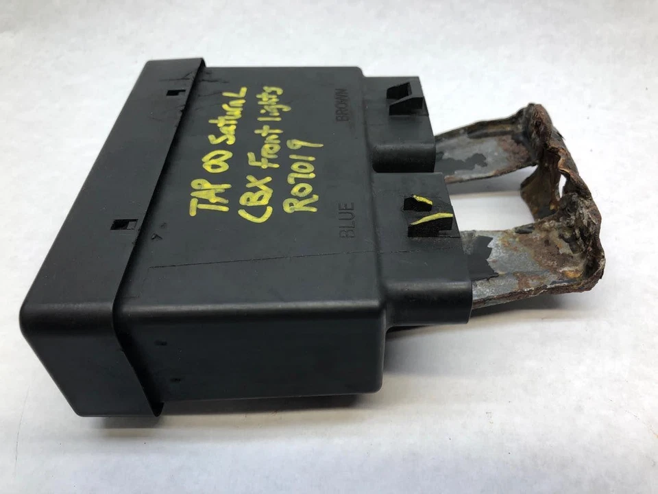 2000 - 2005 Saturn LS2 L Series 3.0L Cooling Fan Control Module 12182148 *Note* - Image 4 of 4