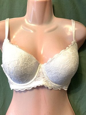 Damen Collections Weißer Spitzen BH Bügel Vollschale Gepolstert Größe 38D Neu mit Karton