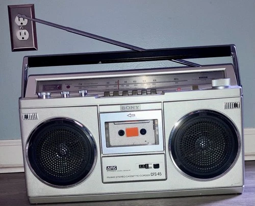 Sony CFS-45 FM/AM Radio Cassette Boombox Silver Black Automatic Music Sensor