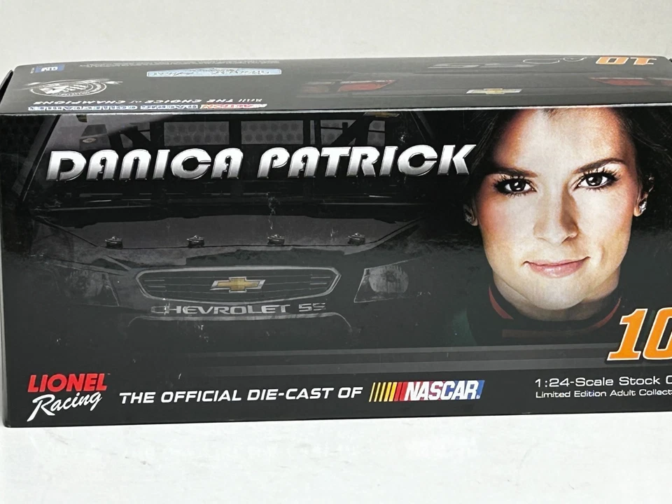Lionel 1:24 Scale Danica Patrick 2014 Go Daddy Chevy SS with Box, 1 of 4010 - Image 3 of 4