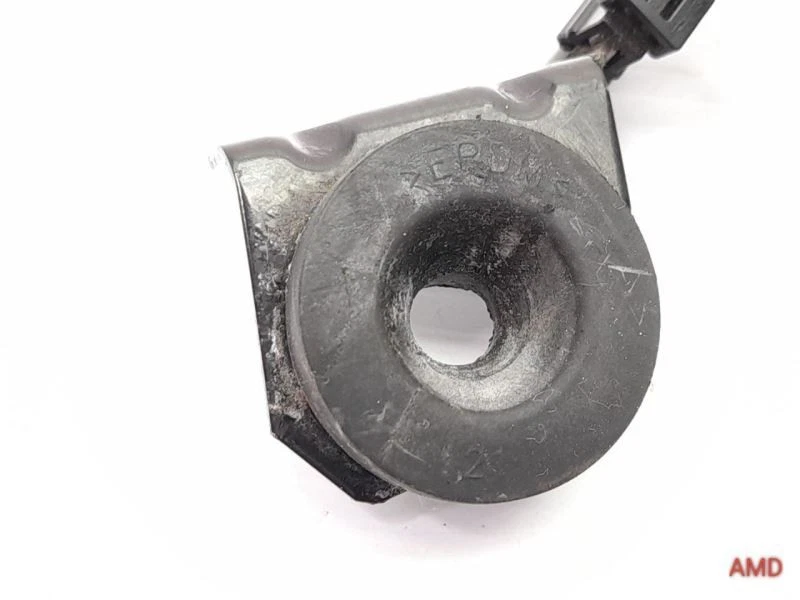 2014 BMW 320i 328i N20 N26 2.0 F30 F31 Right Air Box Bracket 13718618896 - Image 3 of 4