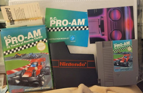 Circle Seal R.C. Pro-Am Nintendo NES RC Juego Completo, Caja, Manual y P&oacute;ster