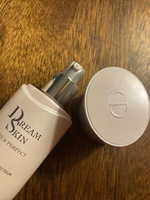 乳液・ミルク Capture Totale Dreamskin Care & Perfect 乳液・ミルク Capture Totale Dreamskin Care & Perfect Amazon.com