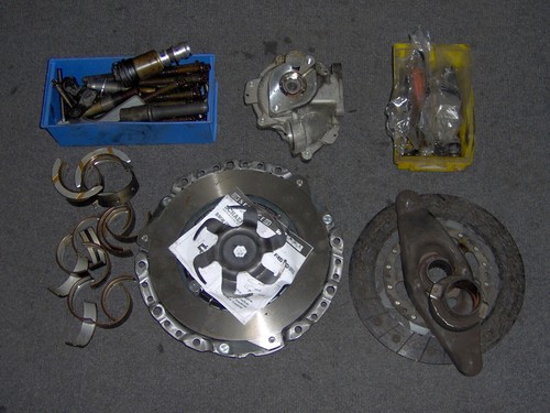 [EGU] - BMW - Teilepaket - Kupplungskit, Wasserpumpe,.. - 1,6L - BJ 2007