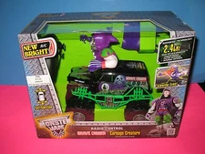   NEW BRIGHT R/C Monster Jam GRAVE DIGGER 1:24 Scale CARNAGE CREATURE 2.4 GHZ
