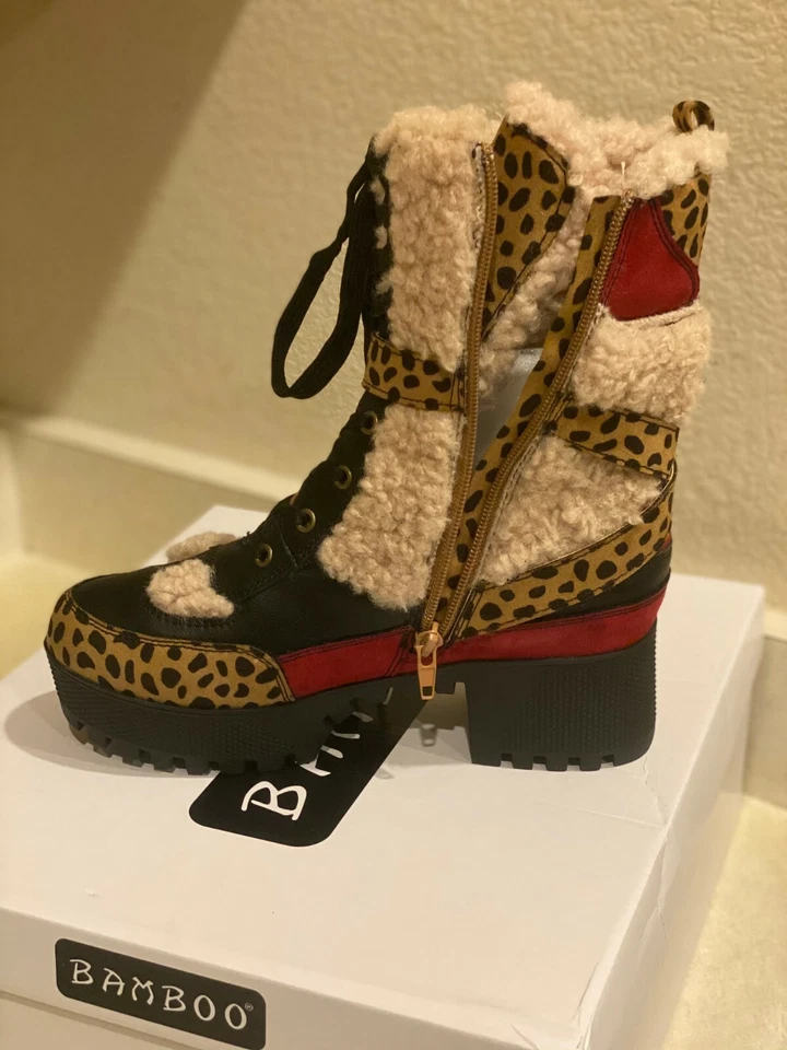 Botas de combate para mujer con estampado de guepardo y cremallera a mitad de pantorrilla Foto 3 de 4