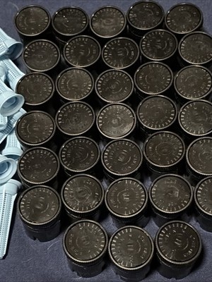 Lot of 33 Rain Bird XERI-PCN-H 2.4 Irrigation Emitters Half Pattern New w/filter