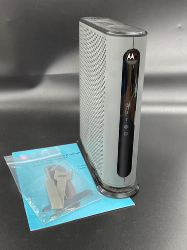 Motorola MB8600 DOCSIS 3.1 Gig-Speed Cable Modem Plus 32x8 DOCSIS 3.0. Approved* - 第 1/7 張圖片