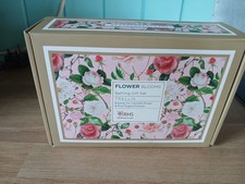 Heathcote & Ivory bathing gift set