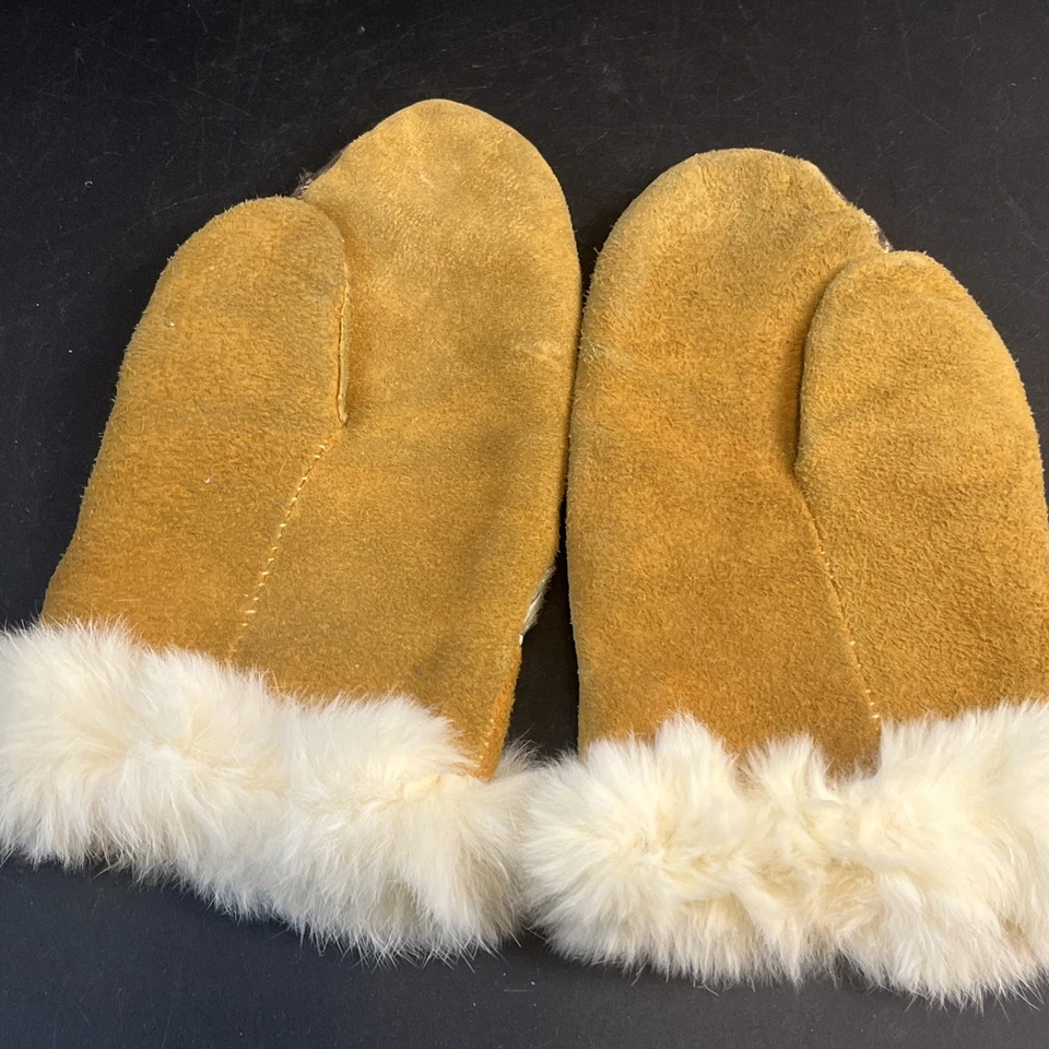 Vtg Alaskan Gray White Genuine Fur Trim Tan Leather Mittens Gloves Adult Med/Lrg - Image 4 of 4
