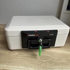 Sentry Safe 1100 Fire Resistant Chest Fire Proof Carry Case Complete With 2 Keys