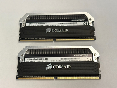 Corsair DOMINATOR PLATINUM 16GB (2 x 8GB) DDR4 DRAM 3200MHz C16