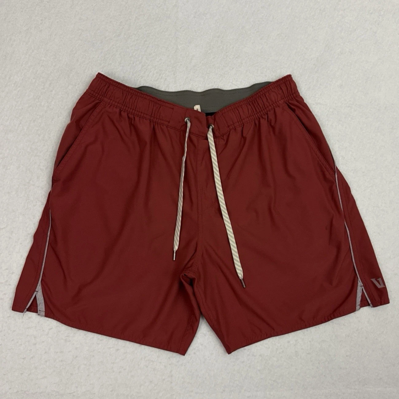 Vuori Mens Medium Trail Shorts Terracotta Athletic Running Lined Performance