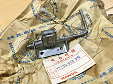 Honda Trail CT70 CT70H DAX ST50 ST70 Seat Catch Assembly NOS P/N 77230-098-000