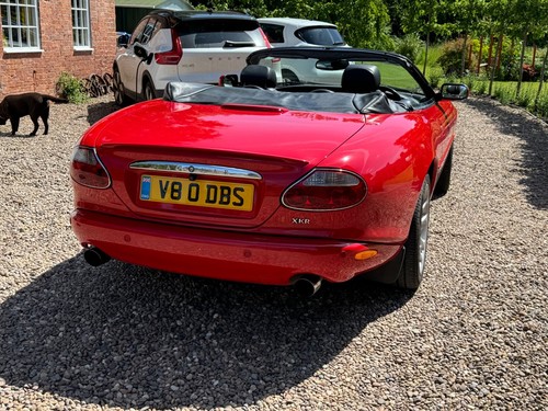 Jaguar XKR Convertible 4.0L 2001 - Picture 15 of 16