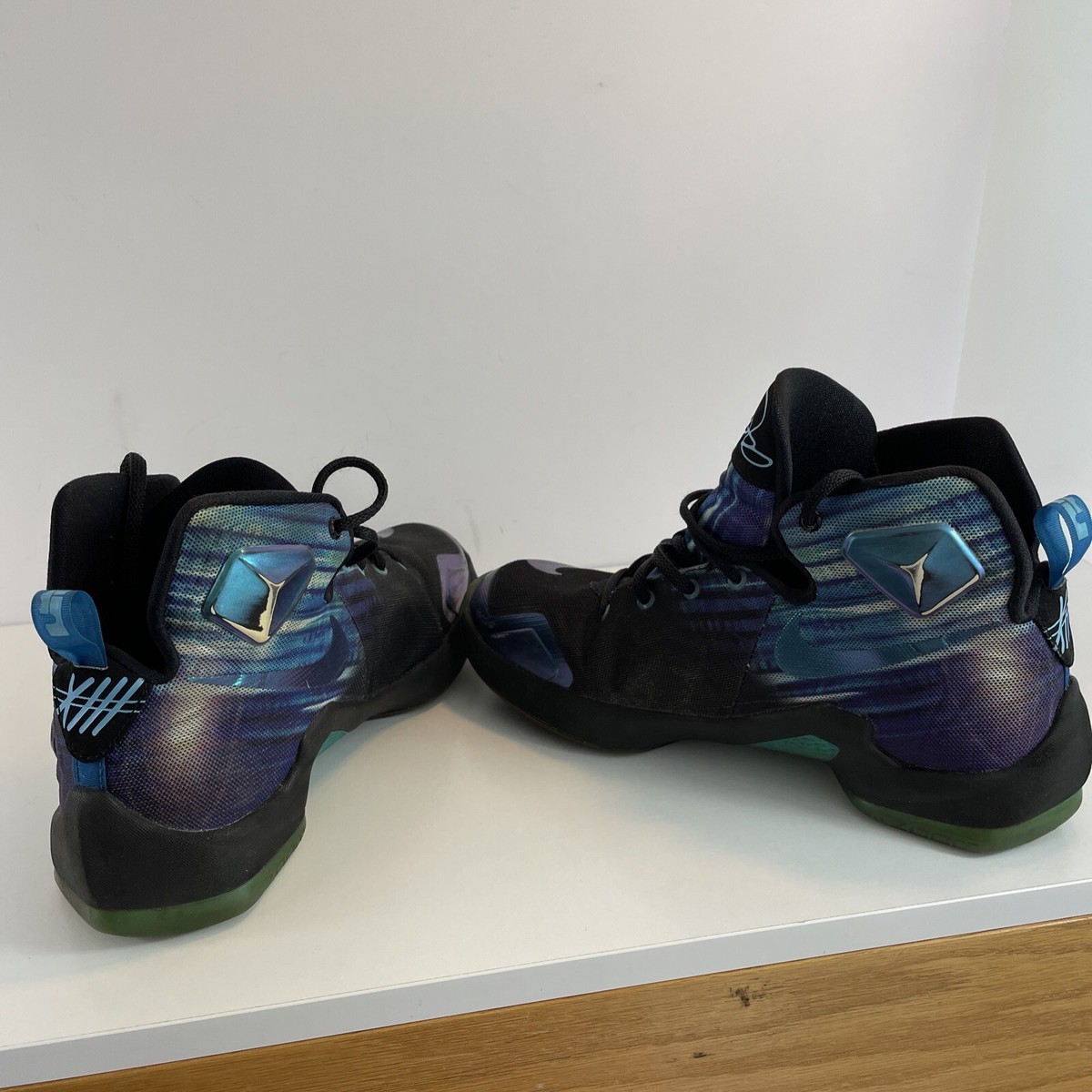 Nike Lebron 13 XIII Boy's Size 6Y 'Summit Lake Hornets Nike Lebron 13 XIII Boy's Size 6Y 'Summit Lake Hornets