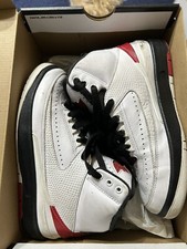 Size 3.5 GS - Jordan 2 Retro 2022 Mid Chicago