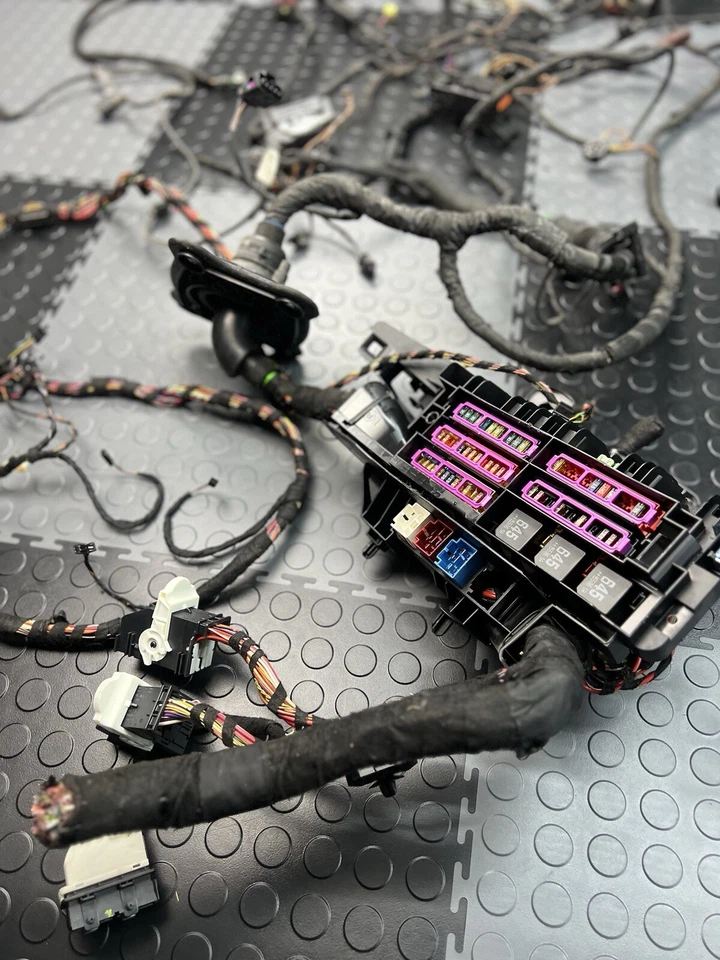 AUDI A4 2017-2019 CARROCERÍA PRINCIPAL INTERIOR CABLEADO ARNÉS OEM Foto 3 de 4