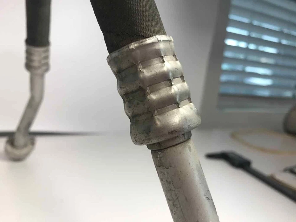 2014 Volkswagen Jetta, за исключением кондиционера, всасывающий шланг для хладагента, труба от оригинального производителя - Изображение 3 из 4