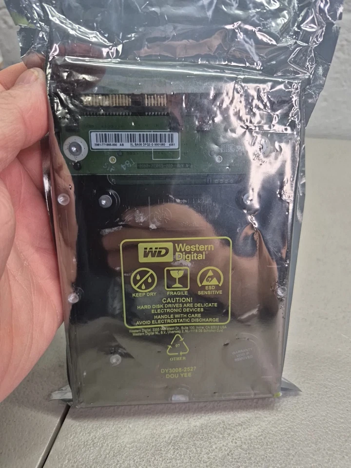 500GB SATA III WD VelociRaptor WD5000HHTZ-04N21V0 10K 64MB 3.5" Hard Drive New - Image 3 of 4