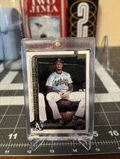 2025 Topps Series 2 Osvaldo Bido #565 Golden Mirror Image Variation