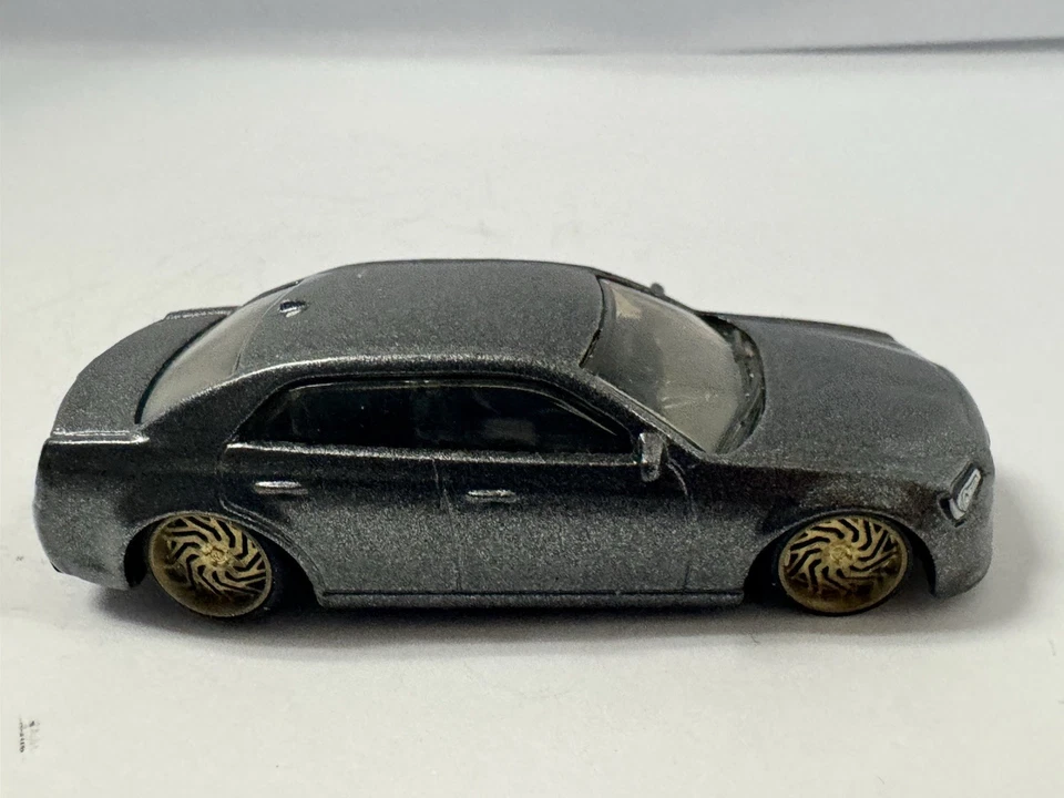 Matchbox MBX Road Trip Gris '15 CHRYSLER 300 Rueda Suelta 3D Intercambio Personalizado Foto 3 de 4