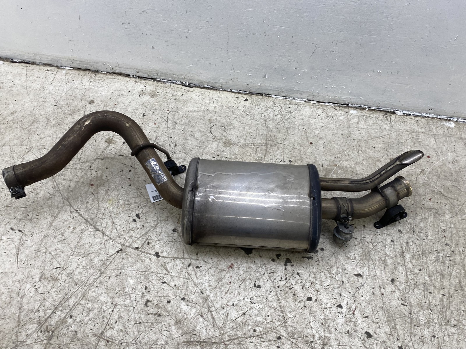 2010-2020 BENTLEY MULSANNE OEM REAR RIGHT EXHAUST MUFFLER SILENCER PIPE TUBE